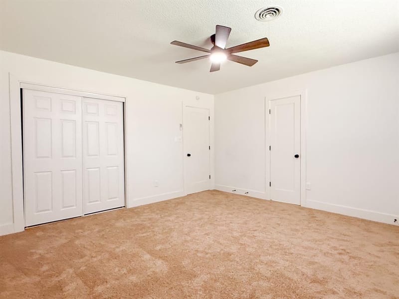228 Hallbrook Drive, Fort Worth TX 76134 - Photo 18