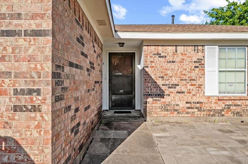 3610 Hummingbird Drive, Grand Prairie TX 75052 - Photo 2