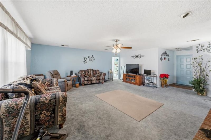 3610 Hummingbird Drive, Grand Prairie TX 75052 - Photo 6