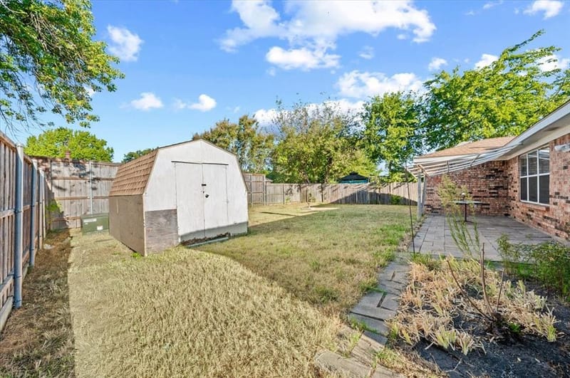 3610 Hummingbird Drive, Grand Prairie TX 75052 - Photo 24