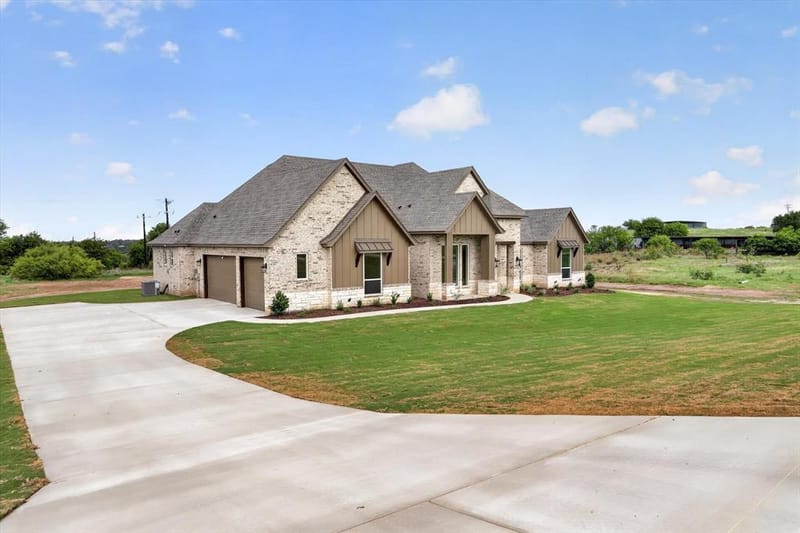 471 Red Bird Drive, Springtown TX 76082 - Photo 2