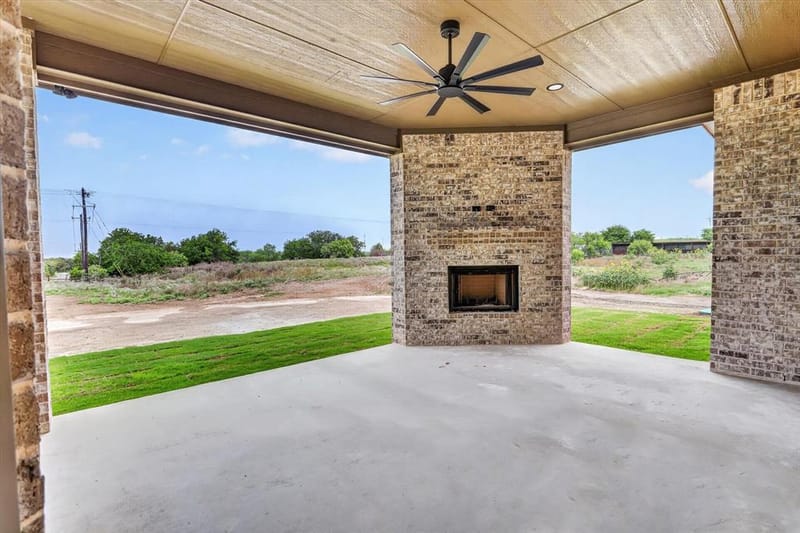 471 Red Bird Drive, Springtown TX 76082 - Photo 33