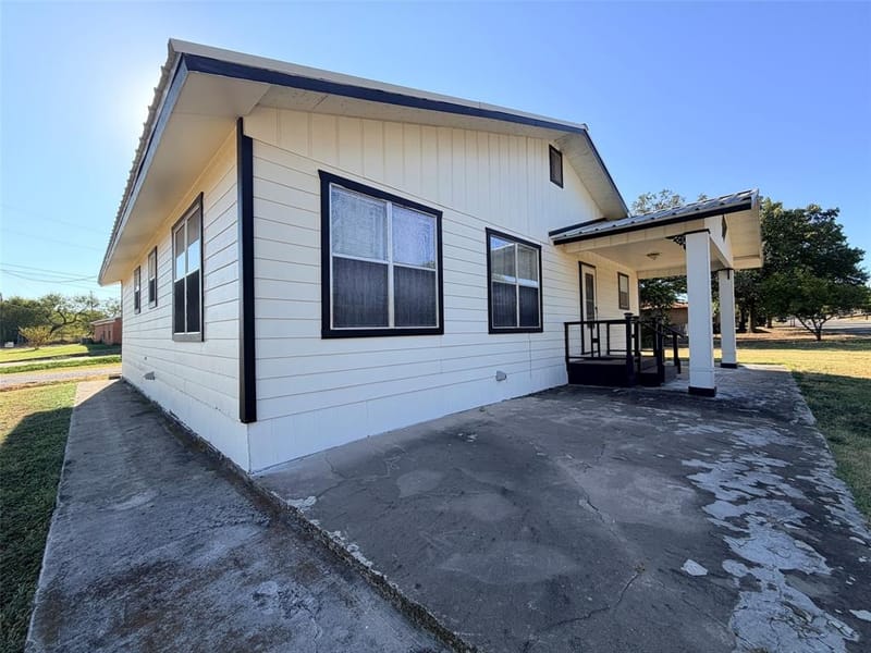1410 Marie Street, Comanche TX 76442 - Photo 22