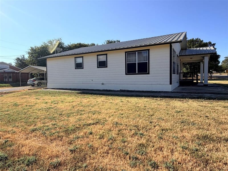 1410 Marie Street, Comanche TX 76442 - Photo 3