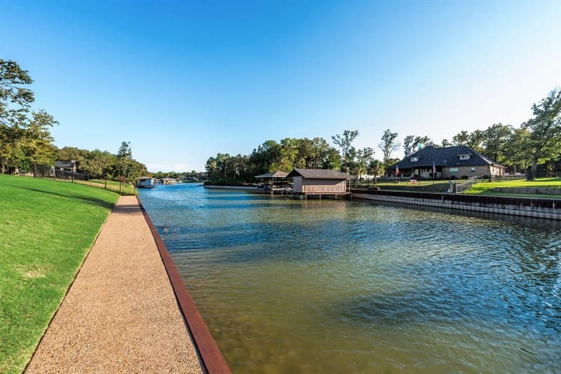 560 Clubhouse Drive, Corsicana TX 75109 - Photo 37