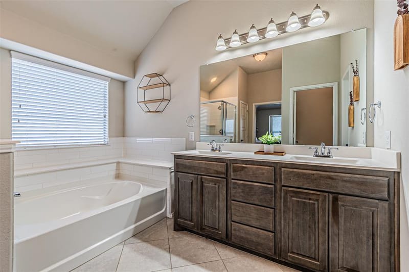 2504 Doe Run, Weatherford TX 76087 - Photo 23