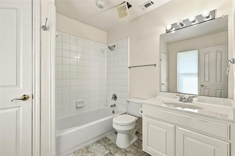1204 Crestview Drive, Bedford TX 76021 - Photo 32
