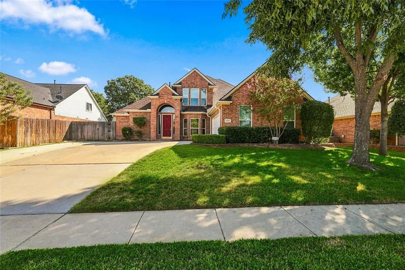 1204 Crestview Drive, Bedford TX 76021