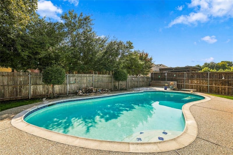 1204 Crestview Drive, Bedford TX 76021 - Photo 38