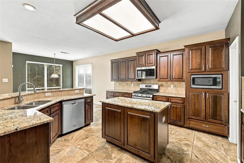 1204 Crestview Drive, Bedford TX 76021 - Photo 10