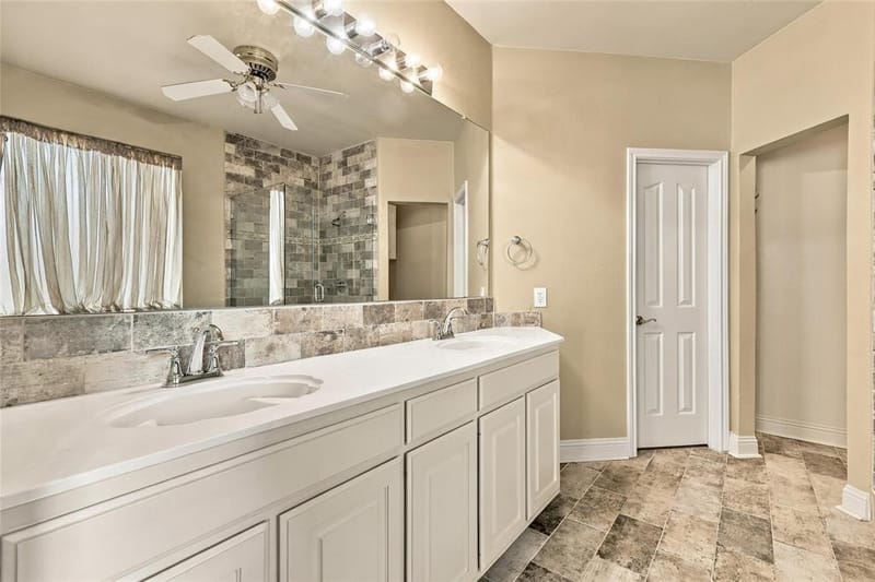 1204 Crestview Drive, Bedford TX 76021 - Photo 21