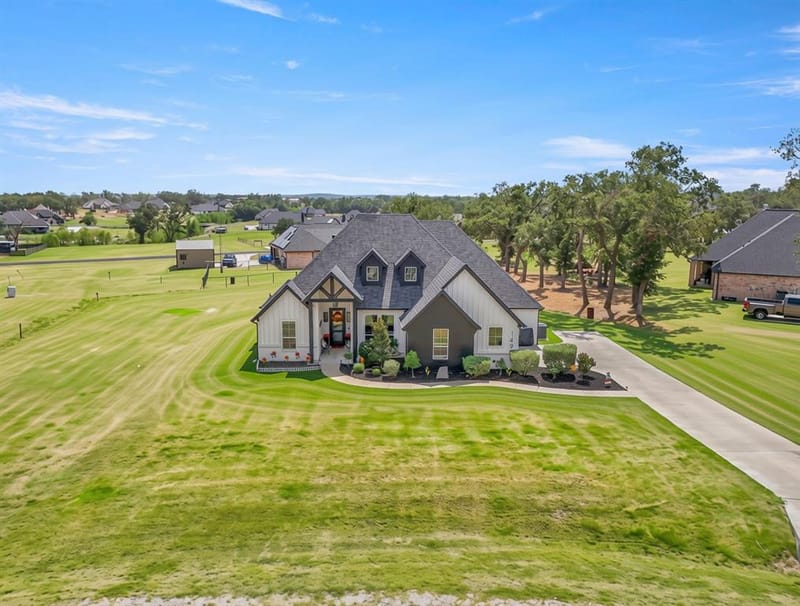 149 Clayton Crossing, Springtown TX 76082 - Photo 36