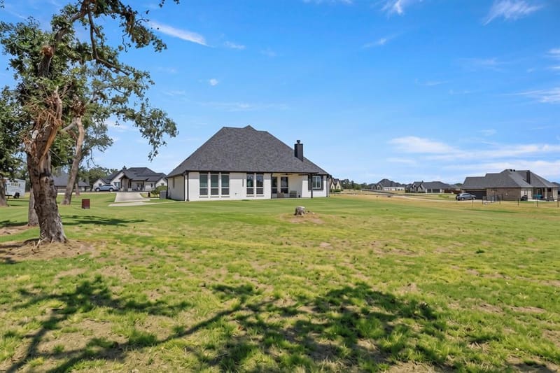 149 Clayton Crossing, Springtown TX 76082 - Photo 34