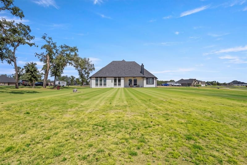 149 Clayton Crossing, Springtown TX 76082 - Photo 33