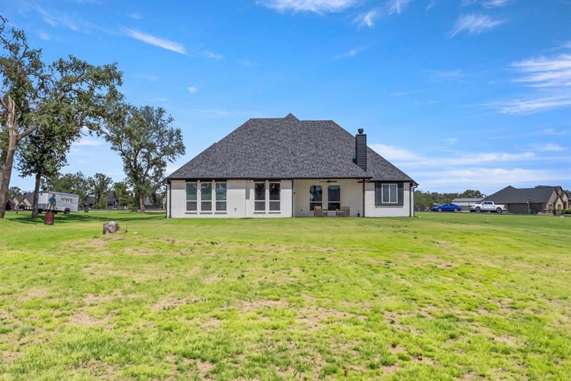 149 Clayton Crossing, Springtown TX 76082 - Photo 35