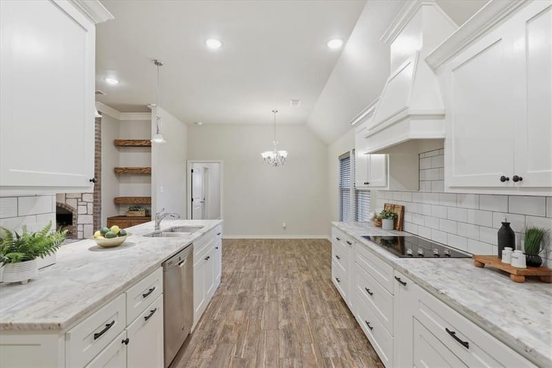 603 Oaklawn Drive, River Oaks TX 76114 - Photo 13