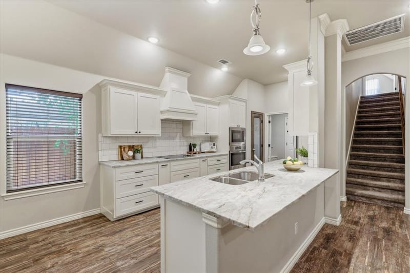 603 Oaklawn Drive, River Oaks TX 76114 - Photo 9
