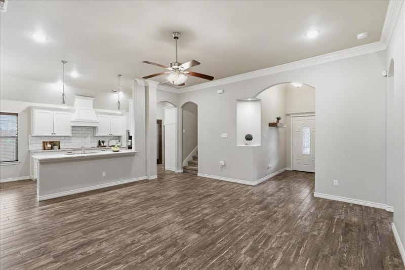 603 Oaklawn Drive, River Oaks TX 76114 - Photo 8