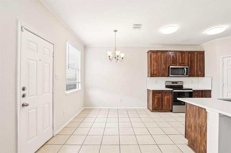 4506 Stirling Drive, Garland TX 75043 - Photo 10