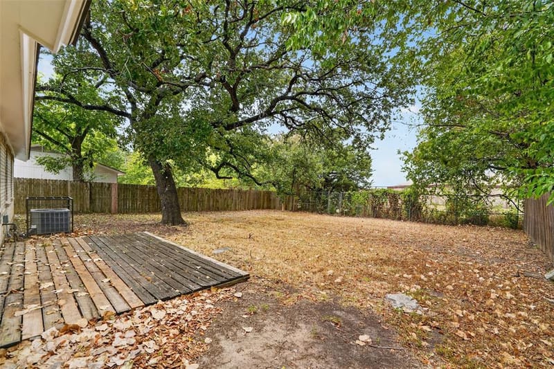 4425 Central Lane, Balch Springs TX 75180 - Photo 17