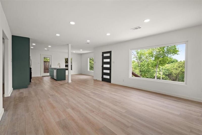 3134 W Jefferson Boulevard, Dallas TX 75211 - Photo 5