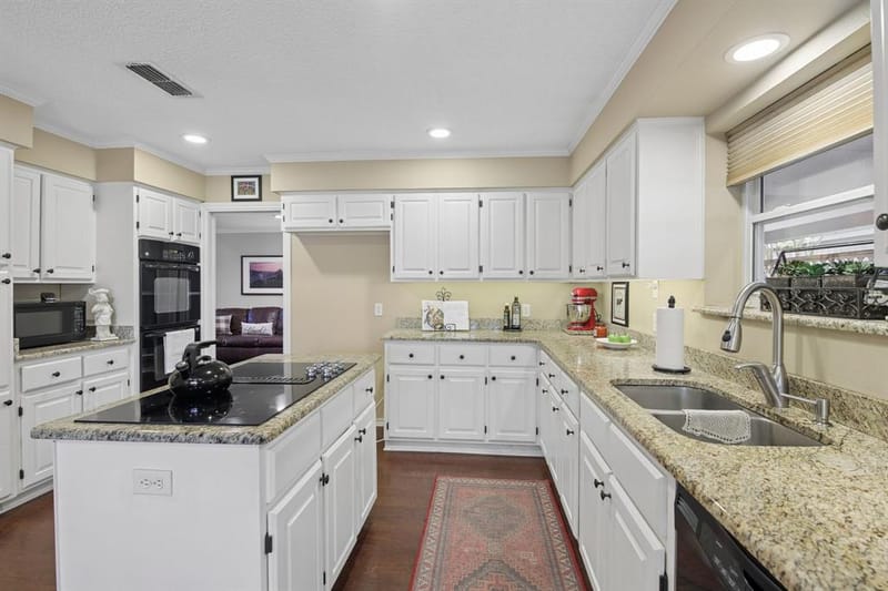 6615 Waterwood Circle, Benbrook TX 76132 - Photo 10