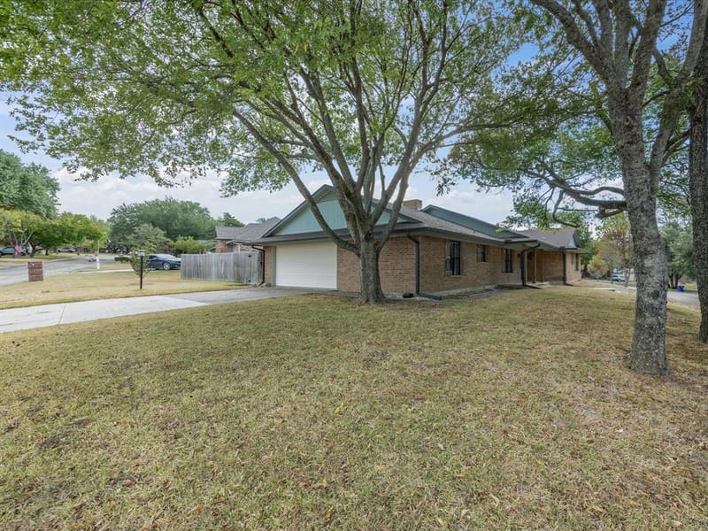 75 Delmore Drive, Hillsboro TX 76645 - Photo 2