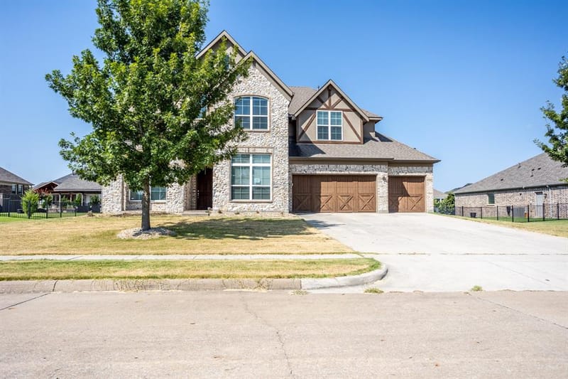 1921 Running Deer Lane, Gunter TX 75058