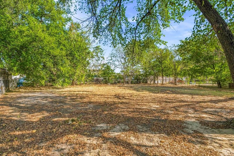 945 W Park Street, Stephenville TX 76401 - Photo 17