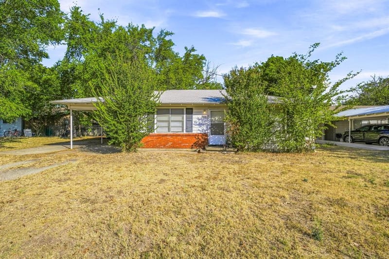 945 W Park Street, Stephenville TX 76401