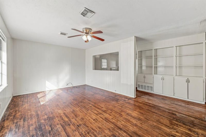 945 W Park Street, Stephenville TX 76401 - Photo 4