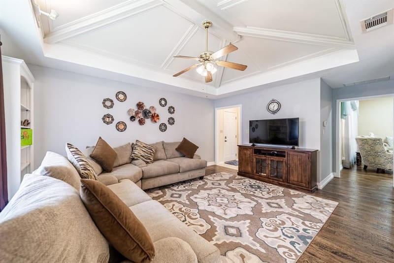 3305 Eisenhower Lane, Plano TX 75023 - Photo 5