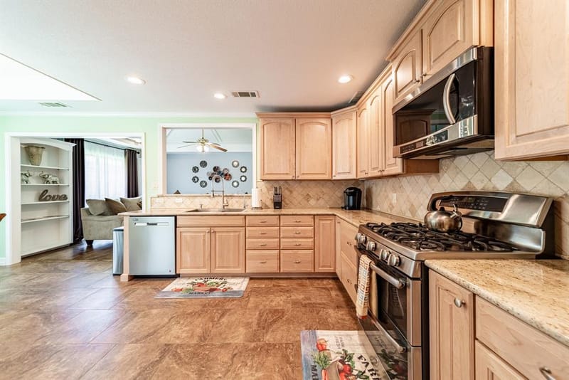 3305 Eisenhower Lane, Plano TX 75023 - Photo 8