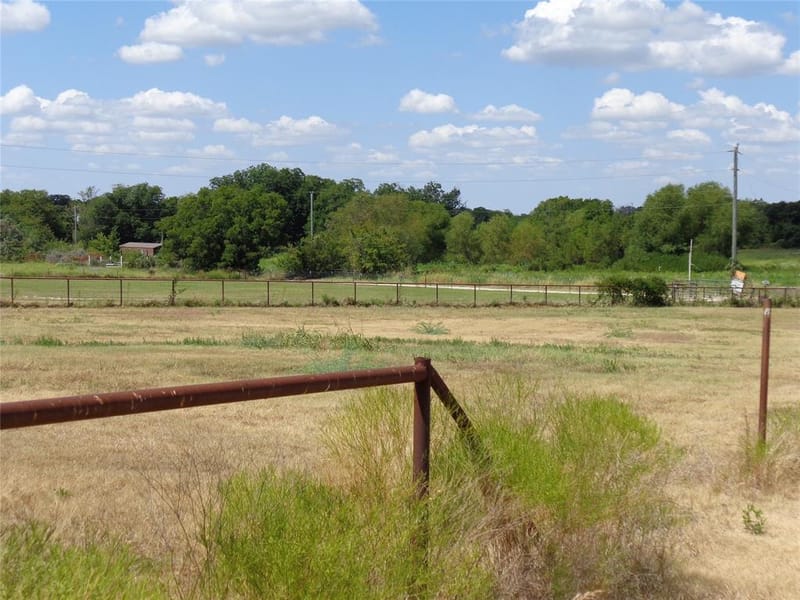 212 Private Road 114, Covington TX 76636 - Photo 36