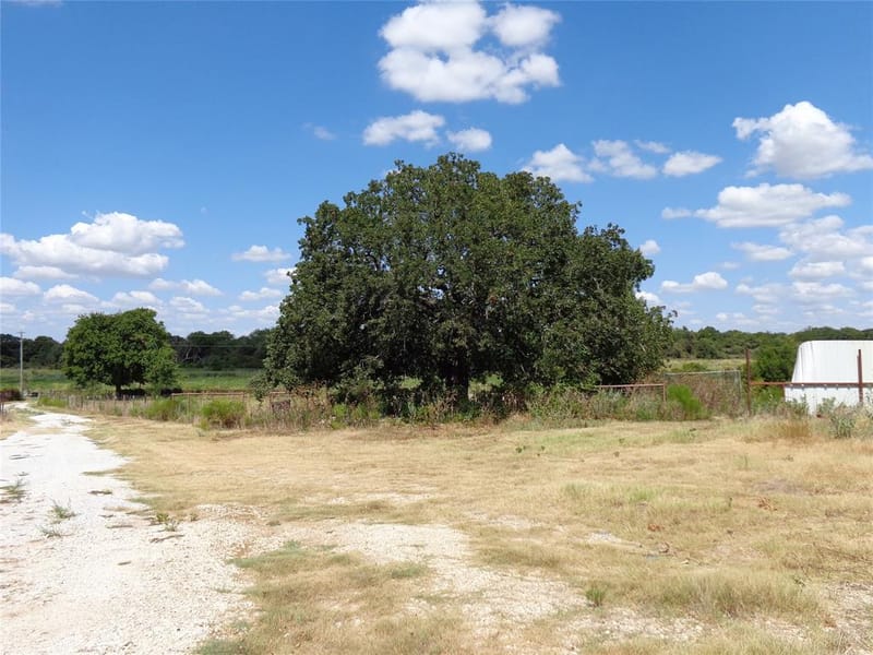 212 Private Road 114, Covington TX 76636 - Photo 32