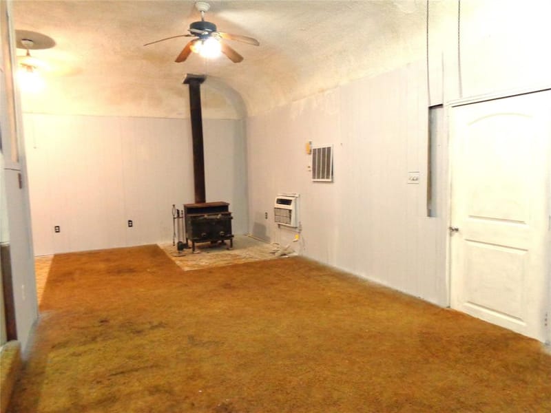 212 Private Road 114, Covington TX 76636 - Photo 9