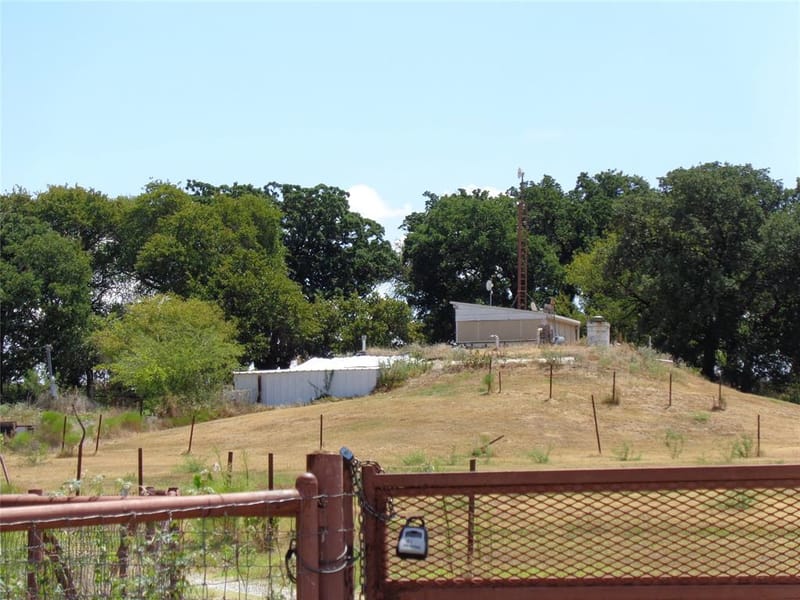 212 Private Road 114, Covington TX 76636 - Photo 39