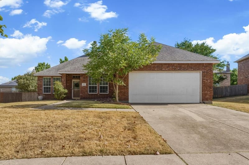 1738 Summerwood Lane, Cedar Hill TX 75104 - Photo 2