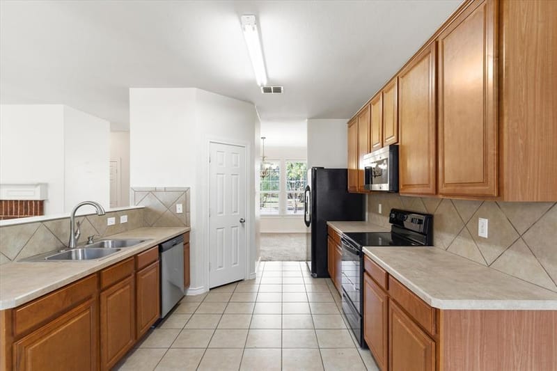 1738 Summerwood Lane, Cedar Hill TX 75104 - Photo 7