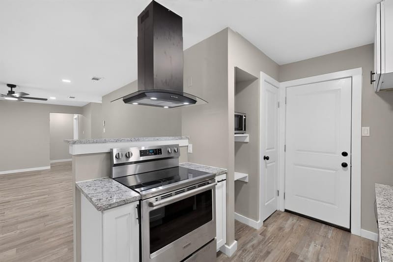 926 SE 3rd Street, Grand Prairie TX 75051 - Photo 5