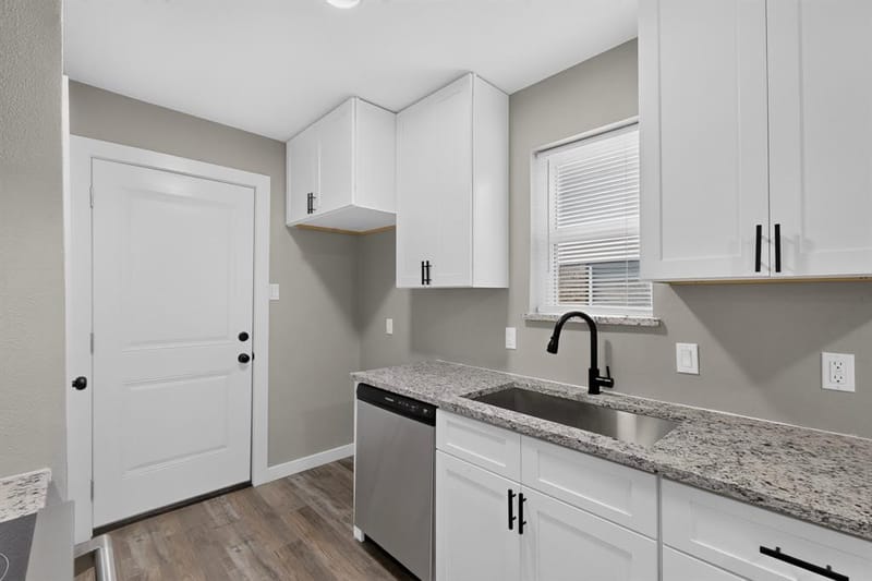 926 SE 3rd Street, Grand Prairie TX 75051 - Photo 8