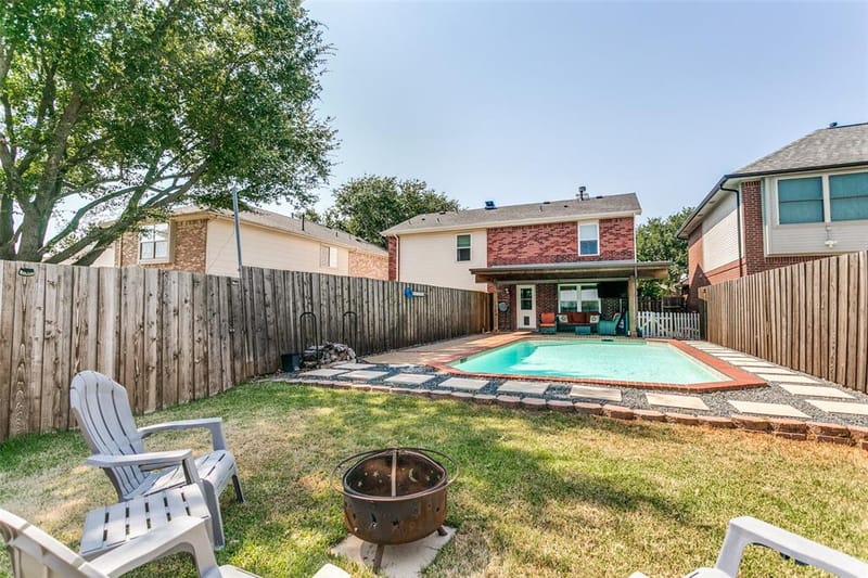 2213 Bresee Drive, Carrollton TX 75010 - Photo 5