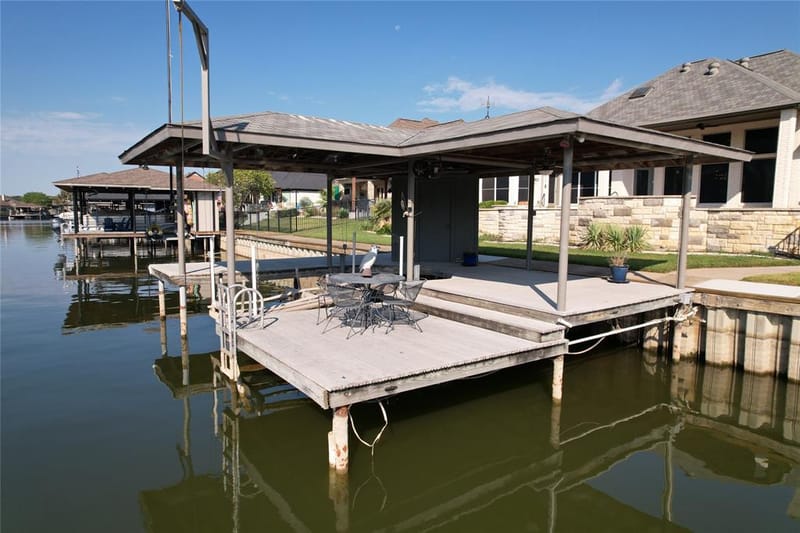 2612 Waters Edge Drive, Granbury TX 76048 - Photo 3