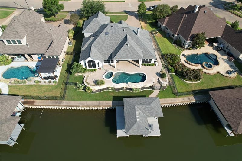 2612 Waters Edge Drive, Granbury TX 76048 - Photo 4