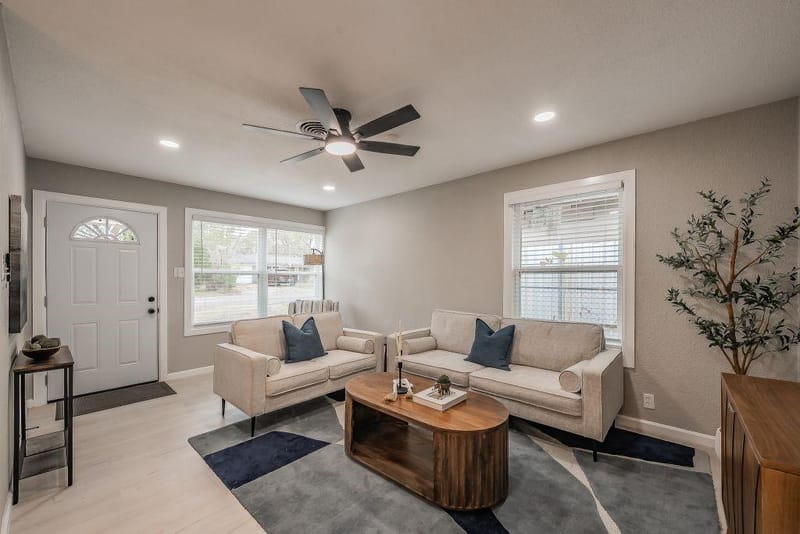 5012 Roxie Street, Haltom City TX 76117 - Photo 7
