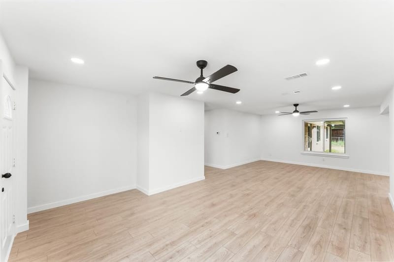 1326 Kingston Drive, Lewisville TX 75067 - Photo 16