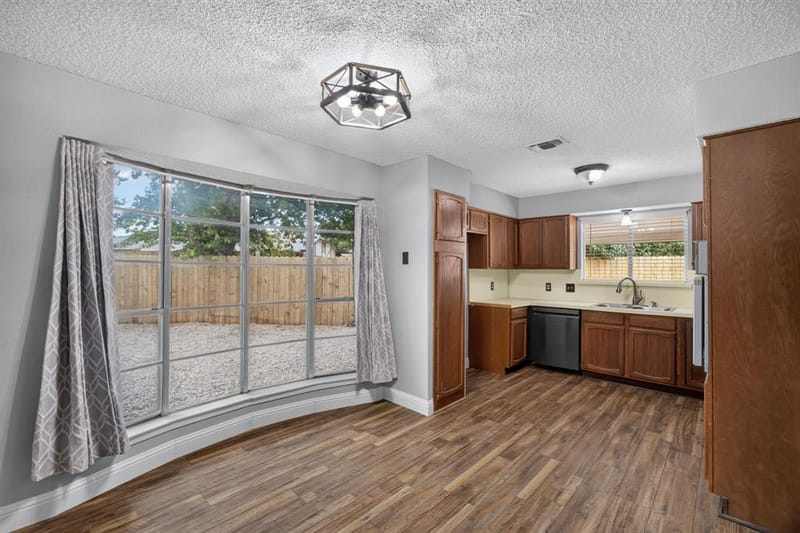 554 Taos Court, Saginaw TX 76179 - Photo 11