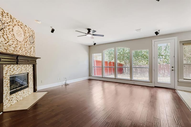 1343 Valley Vista Drive, Irving TX 75063 - Photo 12