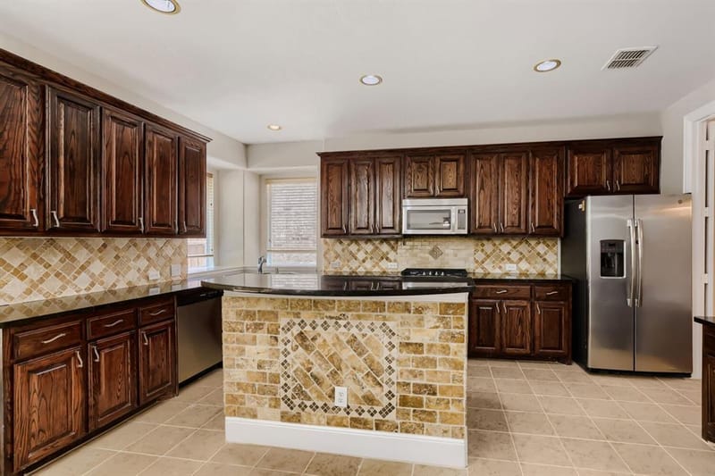 1343 Valley Vista Drive, Irving TX 75063 - Photo 9