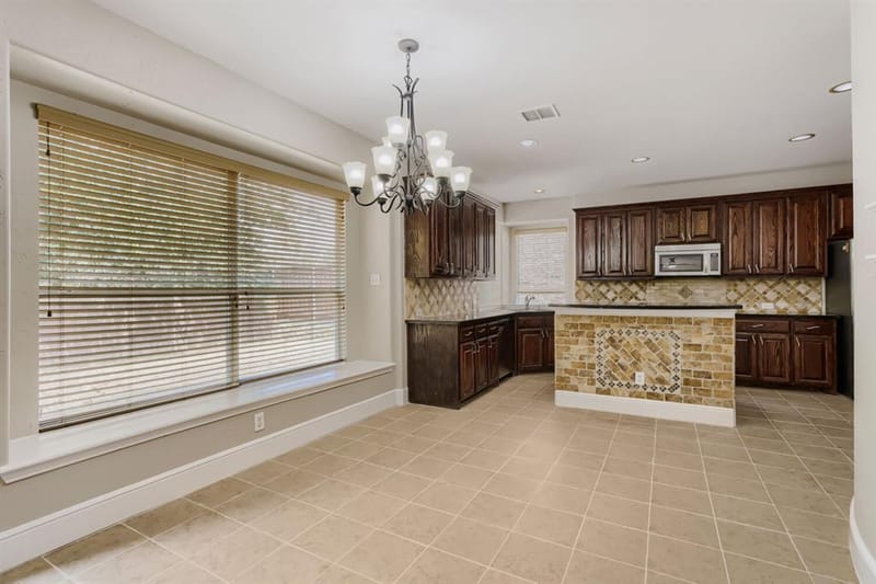 1343 Valley Vista Drive, Irving TX 75063 - Photo 11
